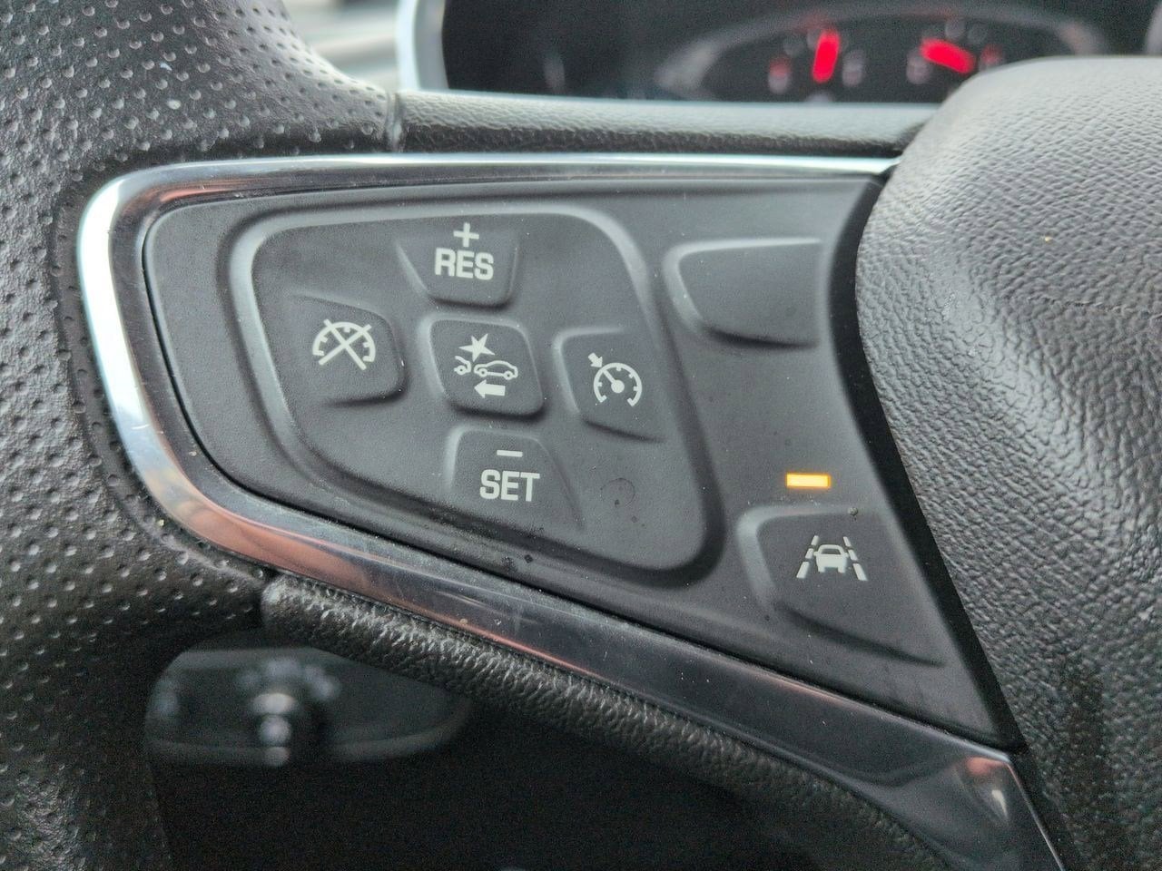 Thumbnail: 2020 Chevrolet Equinox - 23