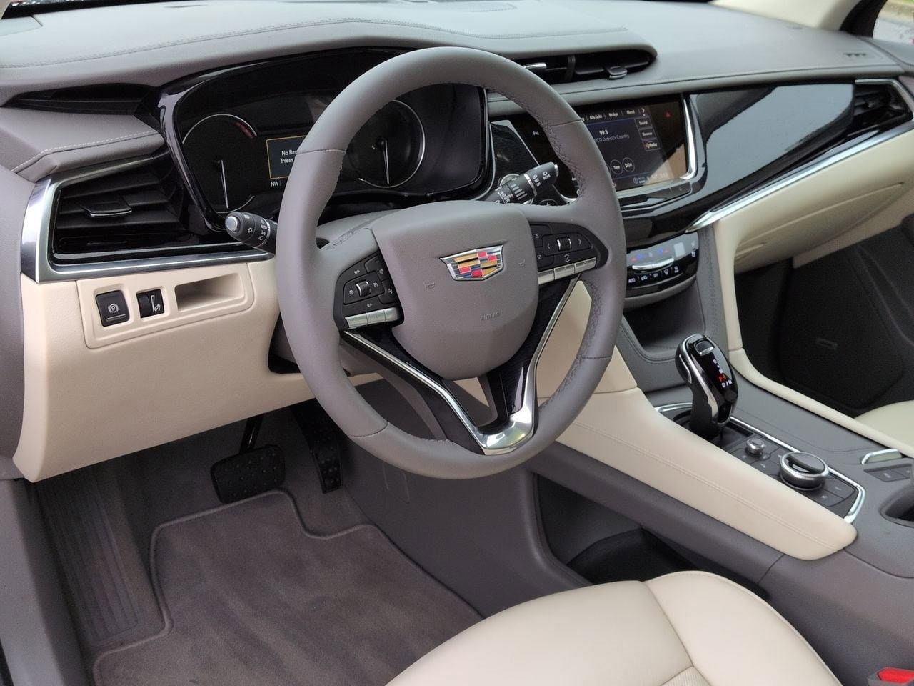 Thumbnail: 2024 Cadillac XT6 - 2