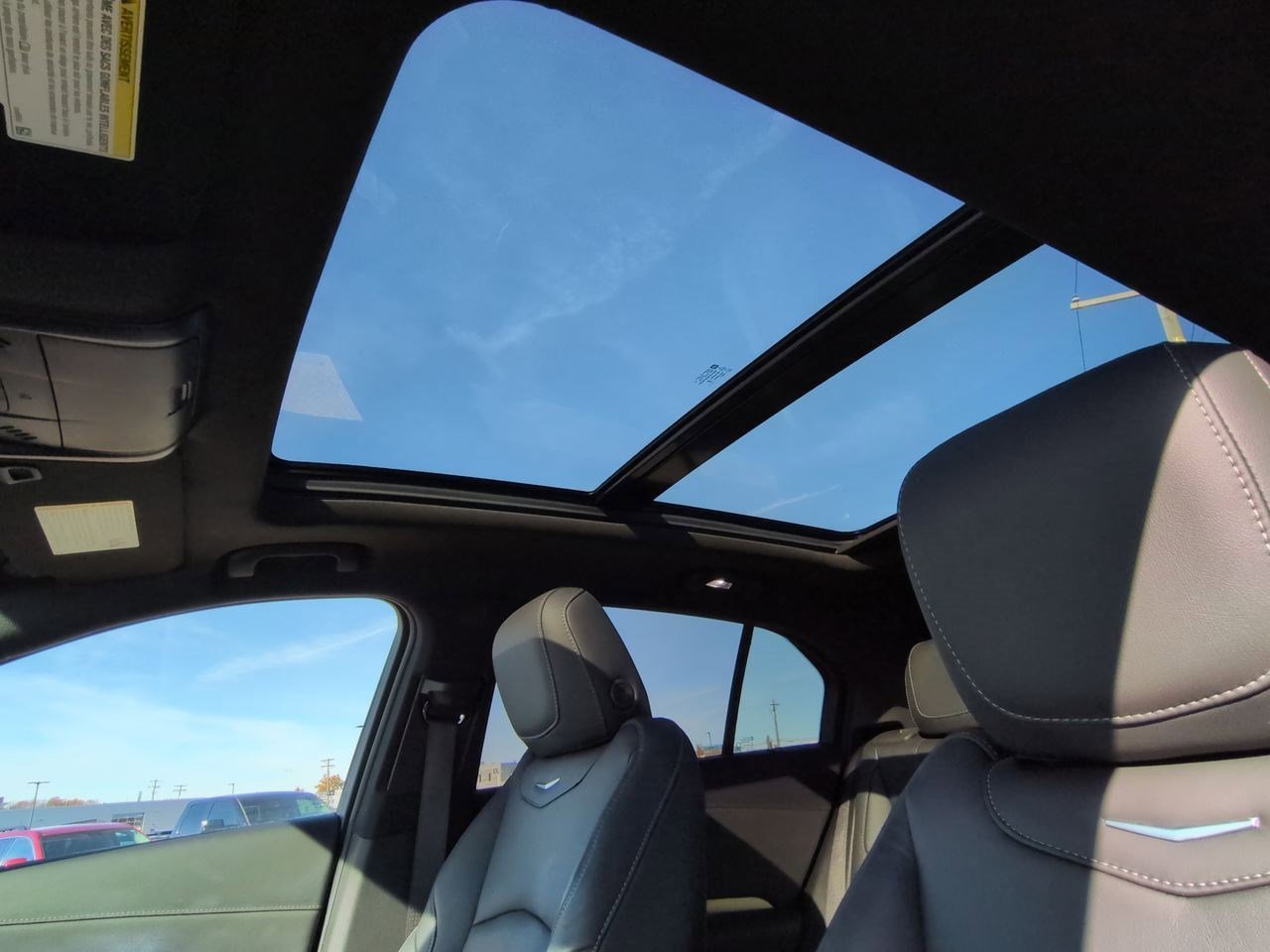 Thumbnail: 2023 Cadillac XT4 - 19