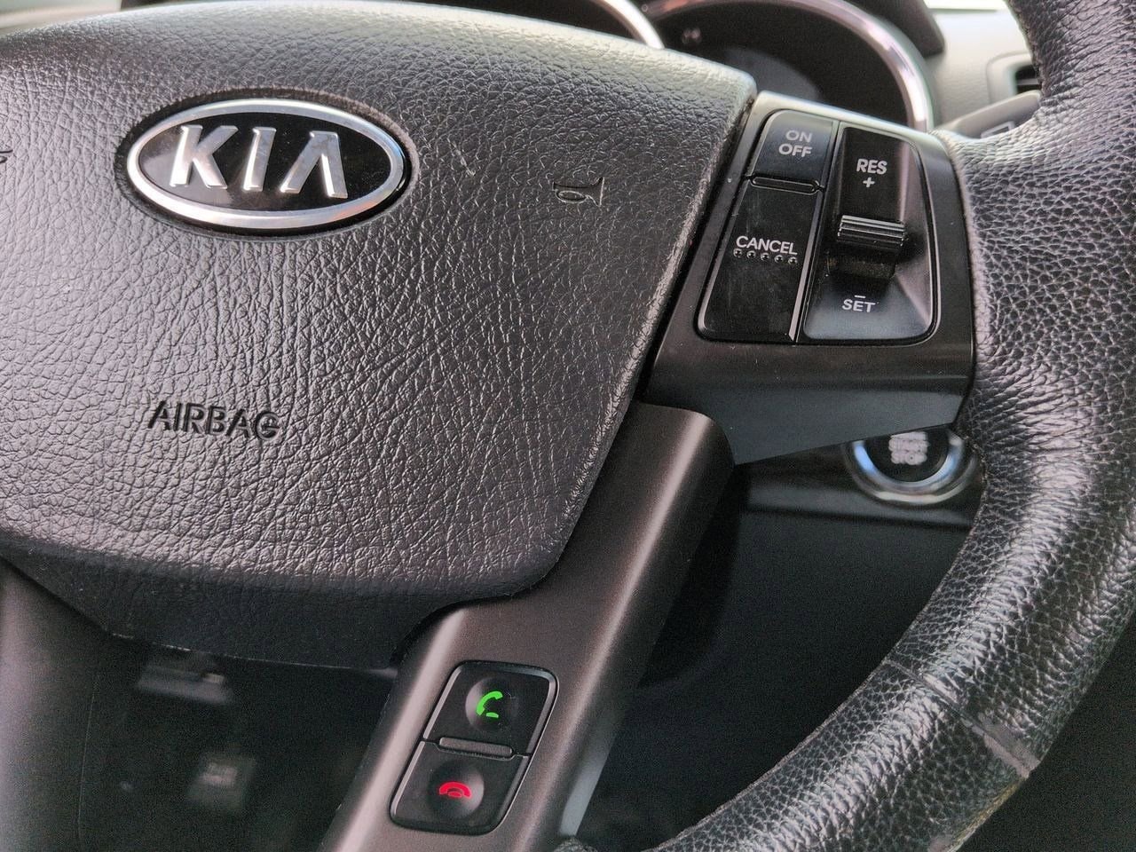 Thumbnail: 2013 Kia Sorento - 26