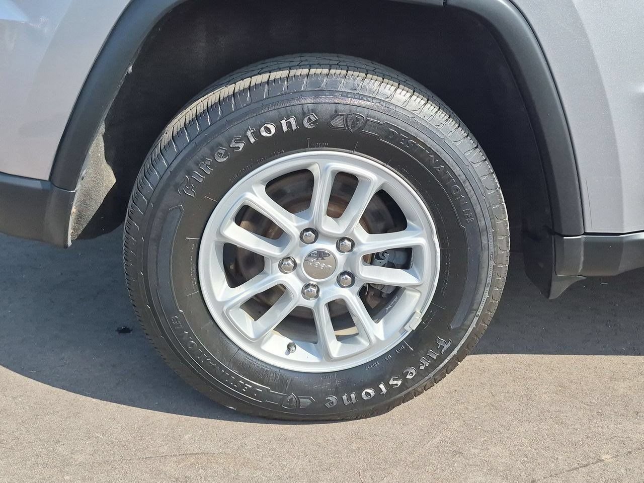 2019 Jeep Grand Cherokee Laredo E - Photo 13
