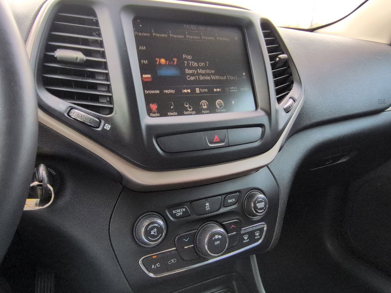 Thumbnail: 2015 Jeep Cherokee - 27