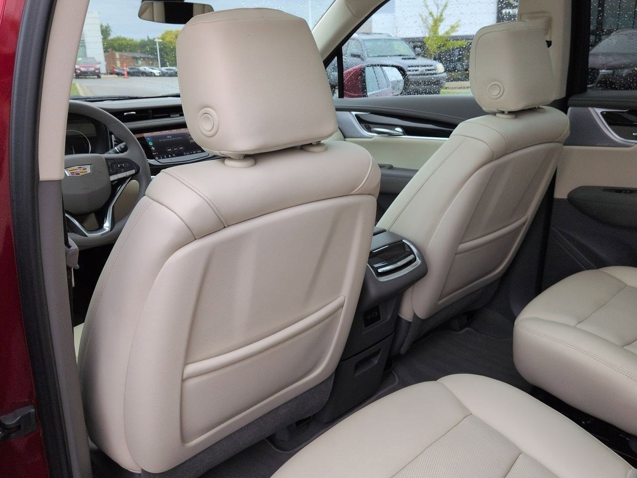 Thumbnail: 2024 Cadillac XT6 - 18