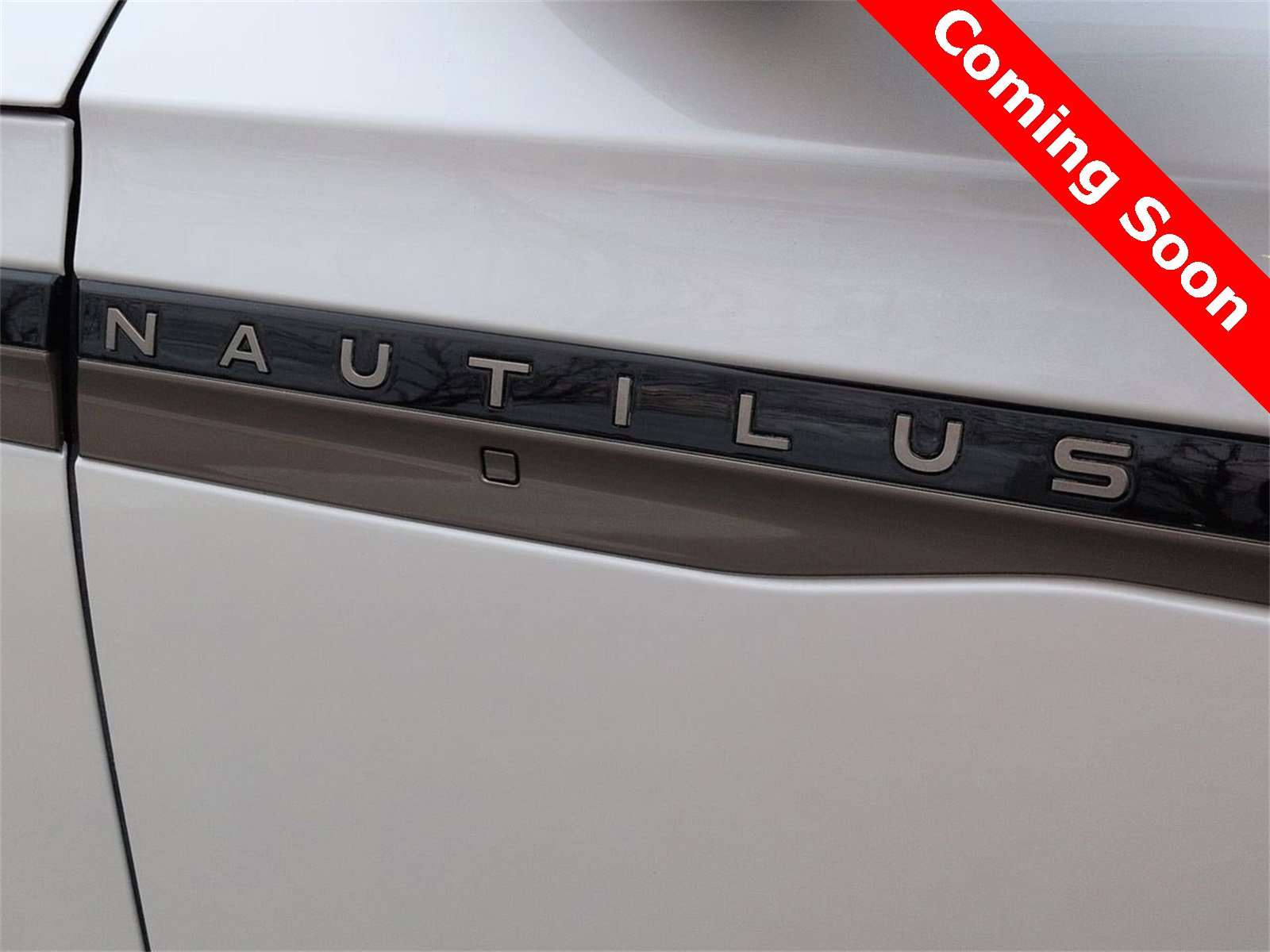 Thumbnail: 2024 Lincoln Nautilus - 11