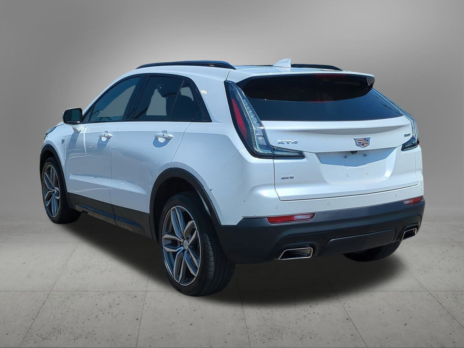 Thumbnail: 2022 Cadillac XT4 - 4