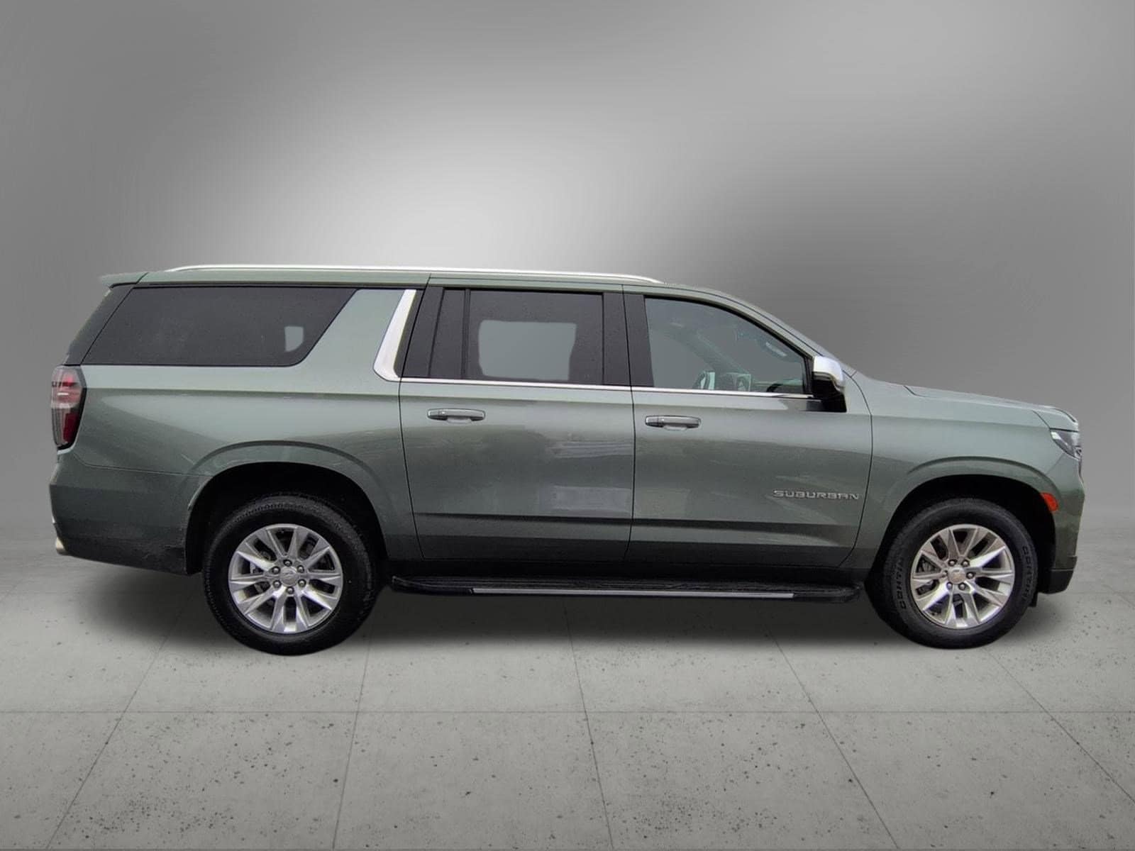 Thumbnail: 2023 Chevrolet Suburban - 7