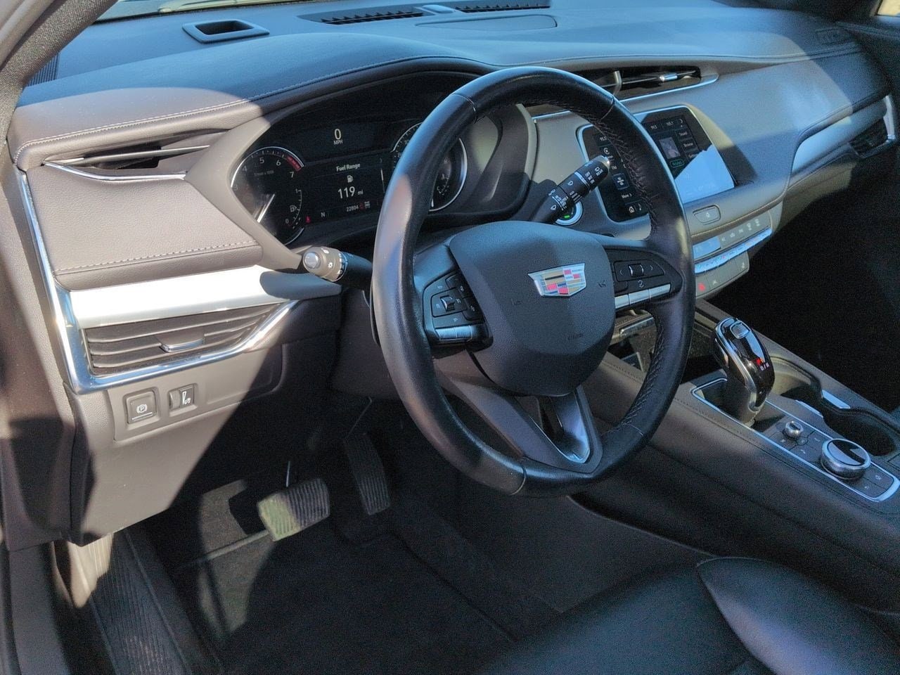 Thumbnail: 2023 Cadillac XT4 - 2