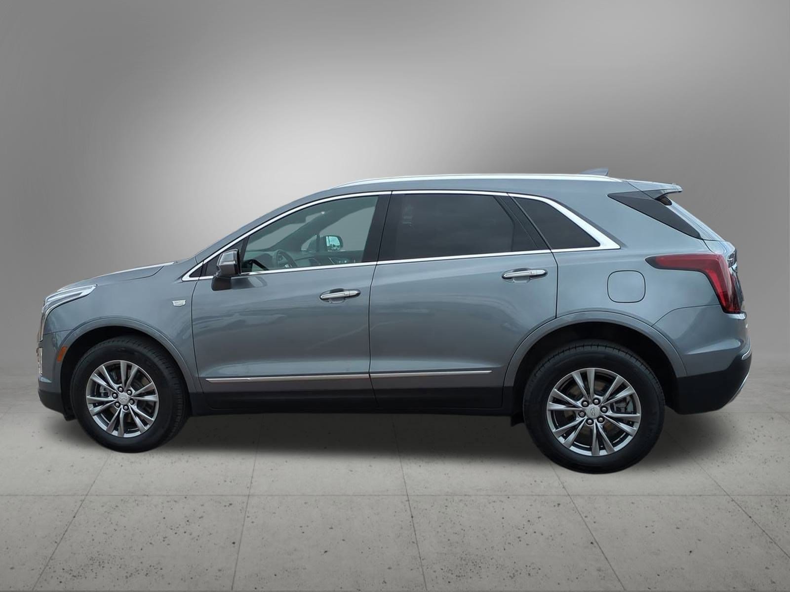 Thumbnail: 2022 Cadillac XT5 - 3