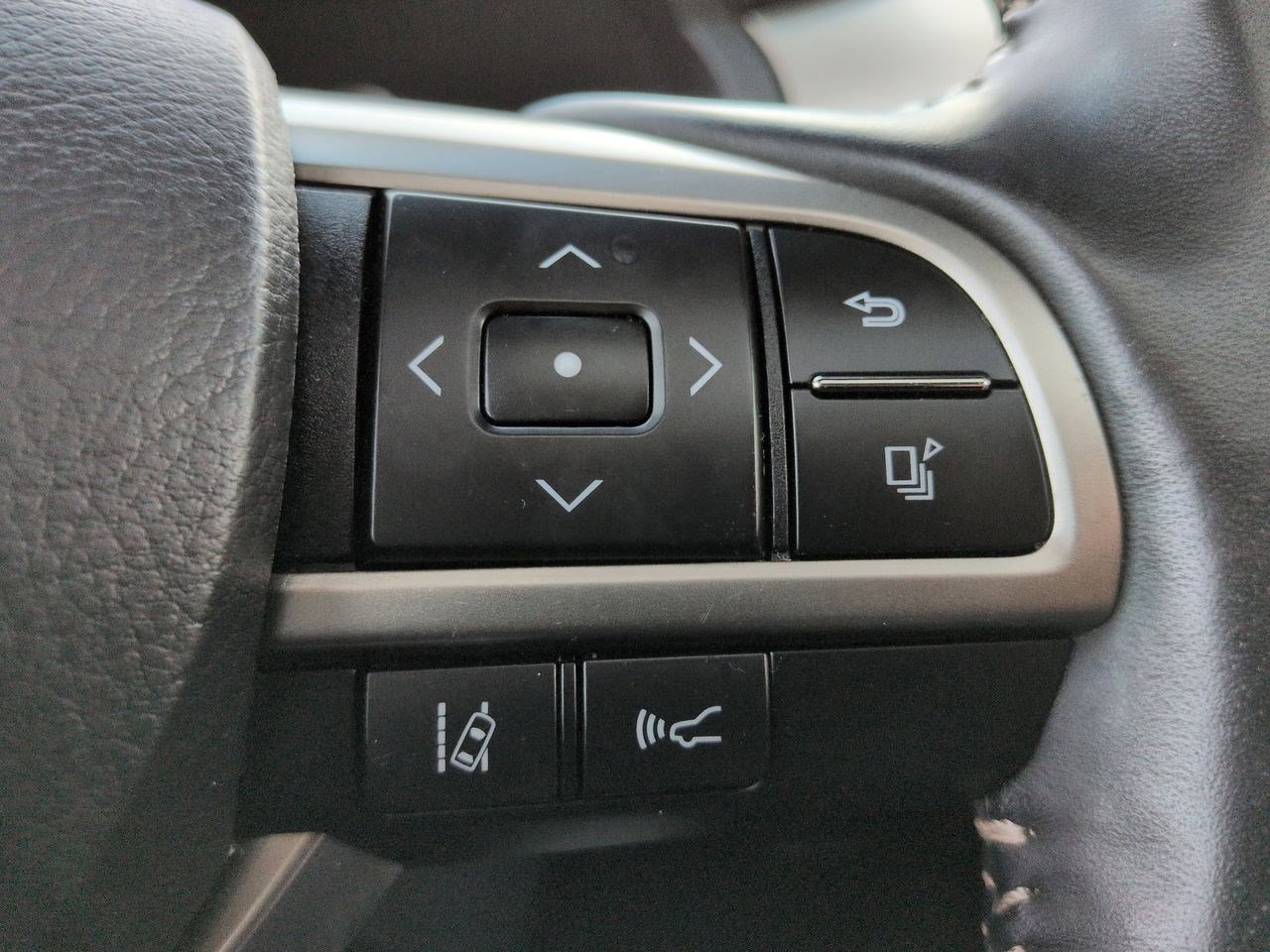 Thumbnail: 2021 Lexus GX - 27