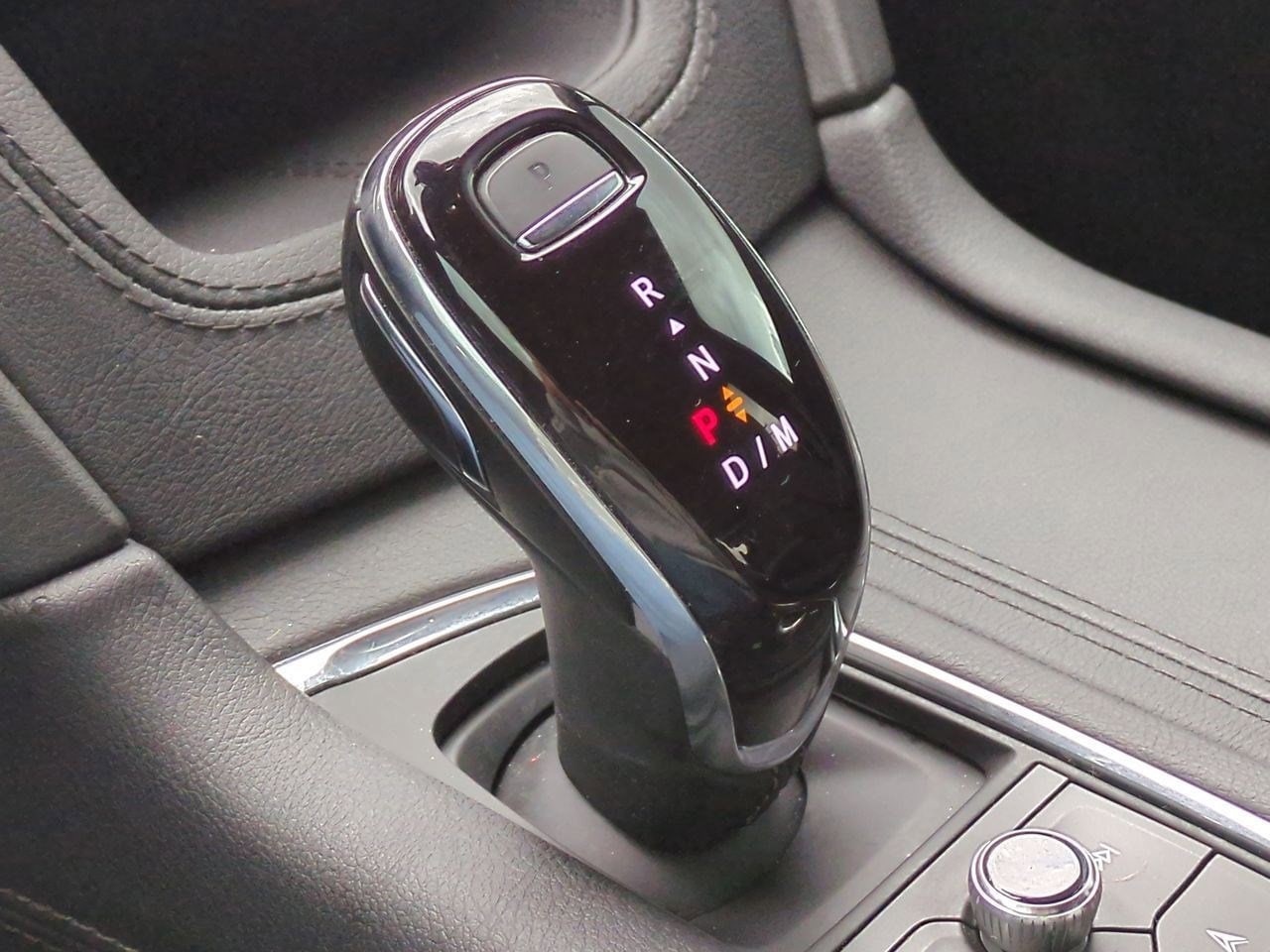 Thumbnail: 2024 Cadillac XT6 - 33