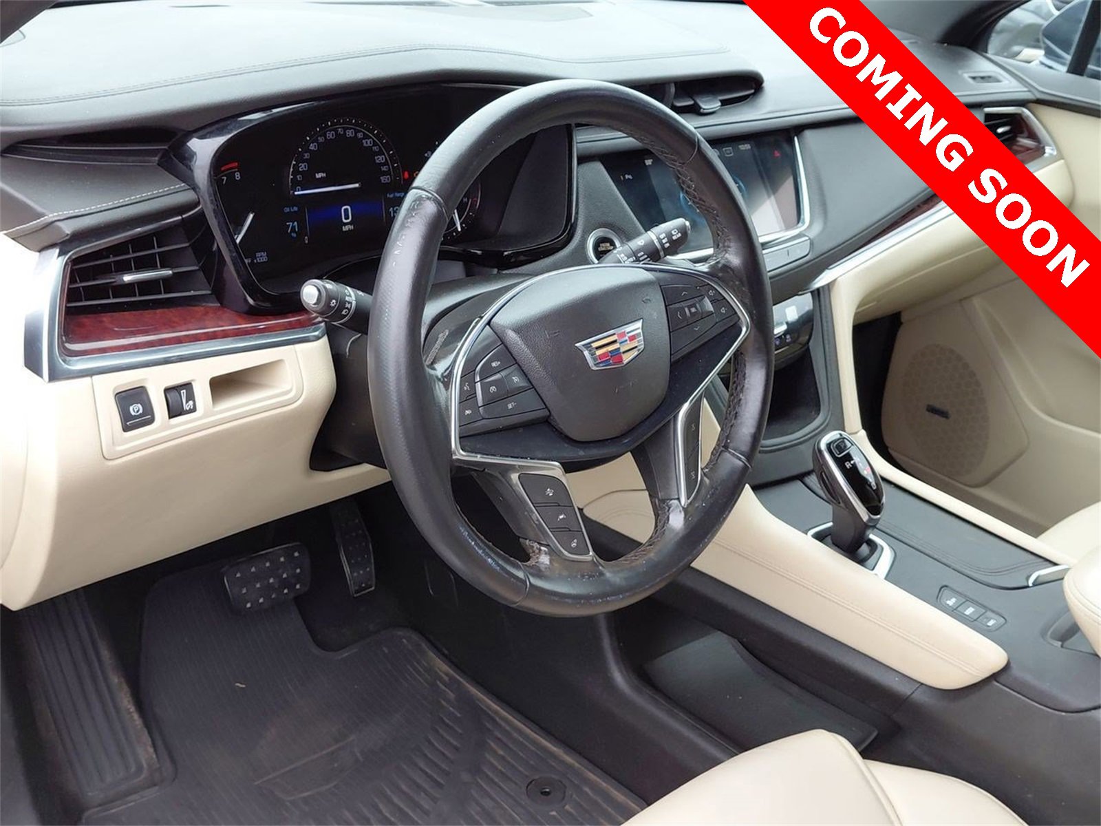 2019 Cadillac XT5 Luxury 2