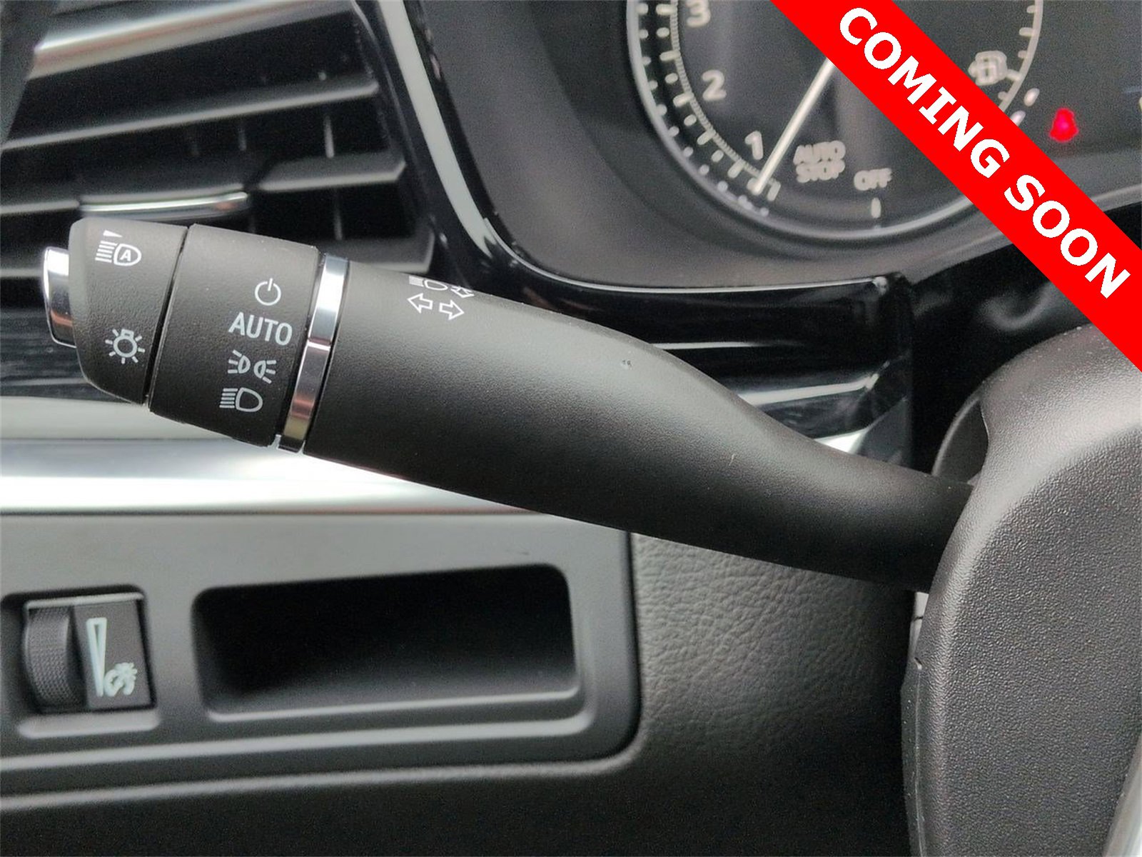 Thumbnail: 2025 Cadillac XT5 - 28