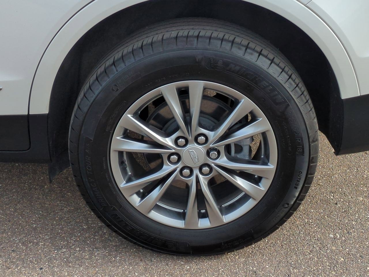 Thumbnail: 2023 Cadillac XT5 - 13