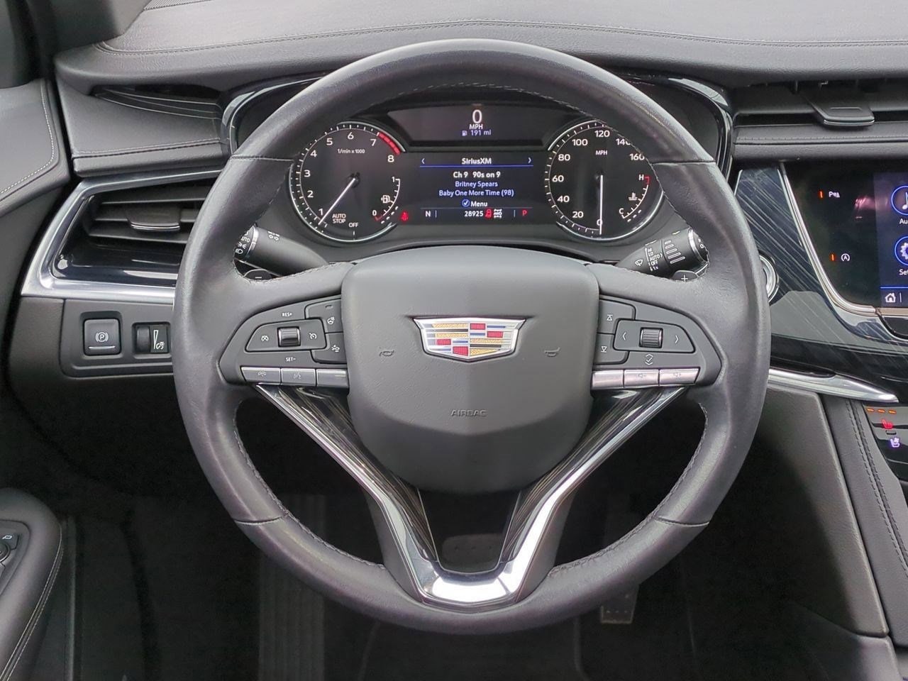 Thumbnail: 2022 Cadillac XT6 - 25