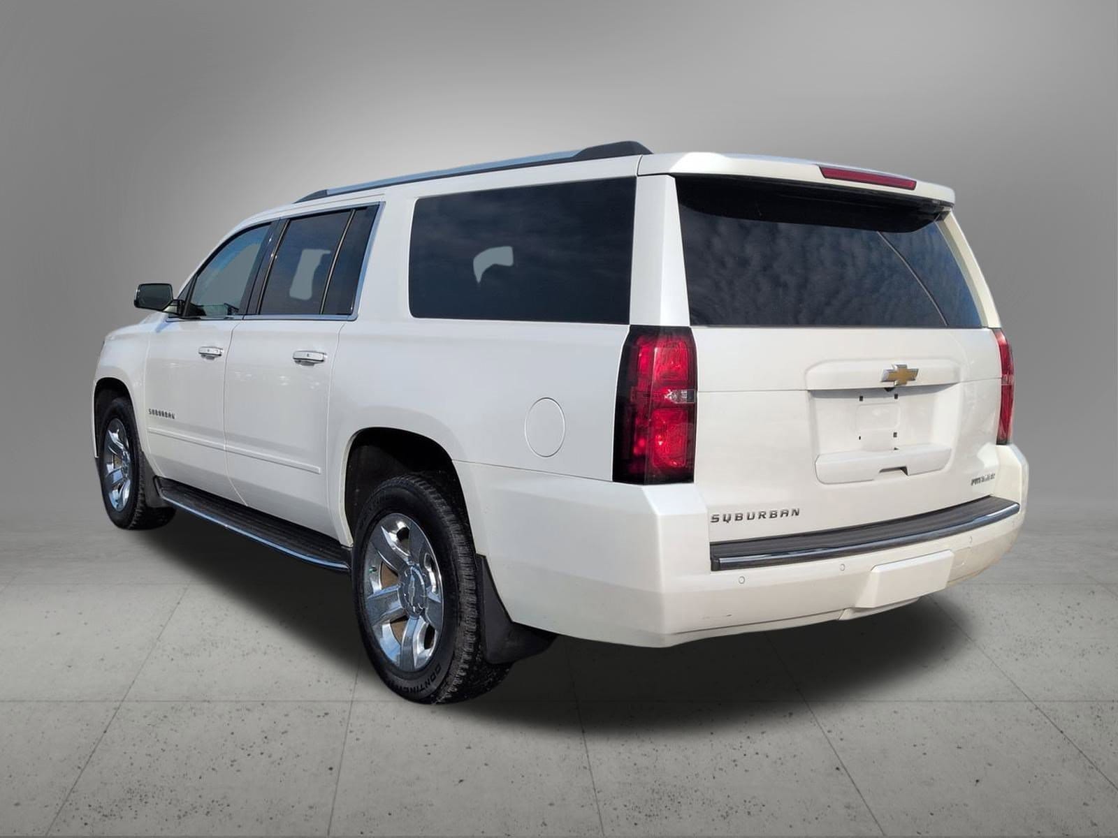 Thumbnail: 2019 Chevrolet Suburban - 4