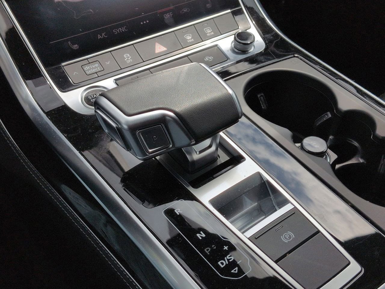 Thumbnail: 2025 Audi Q7 - 35