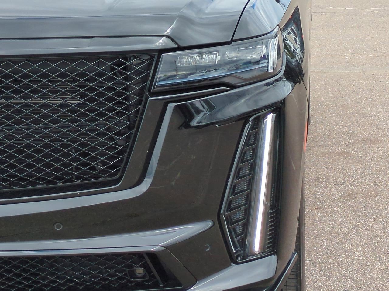 Thumbnail: 2023 Cadillac Escalade - 10