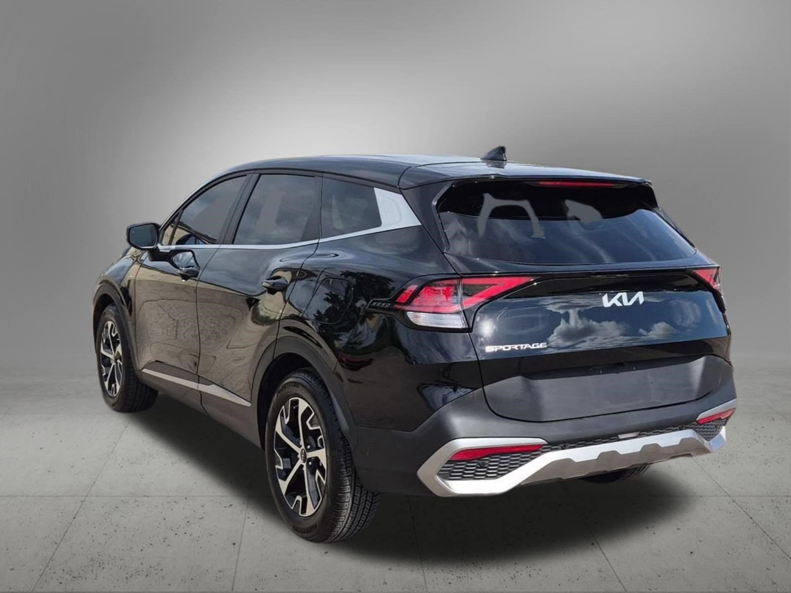 Thumbnail: 2023 Kia Sportage - 4