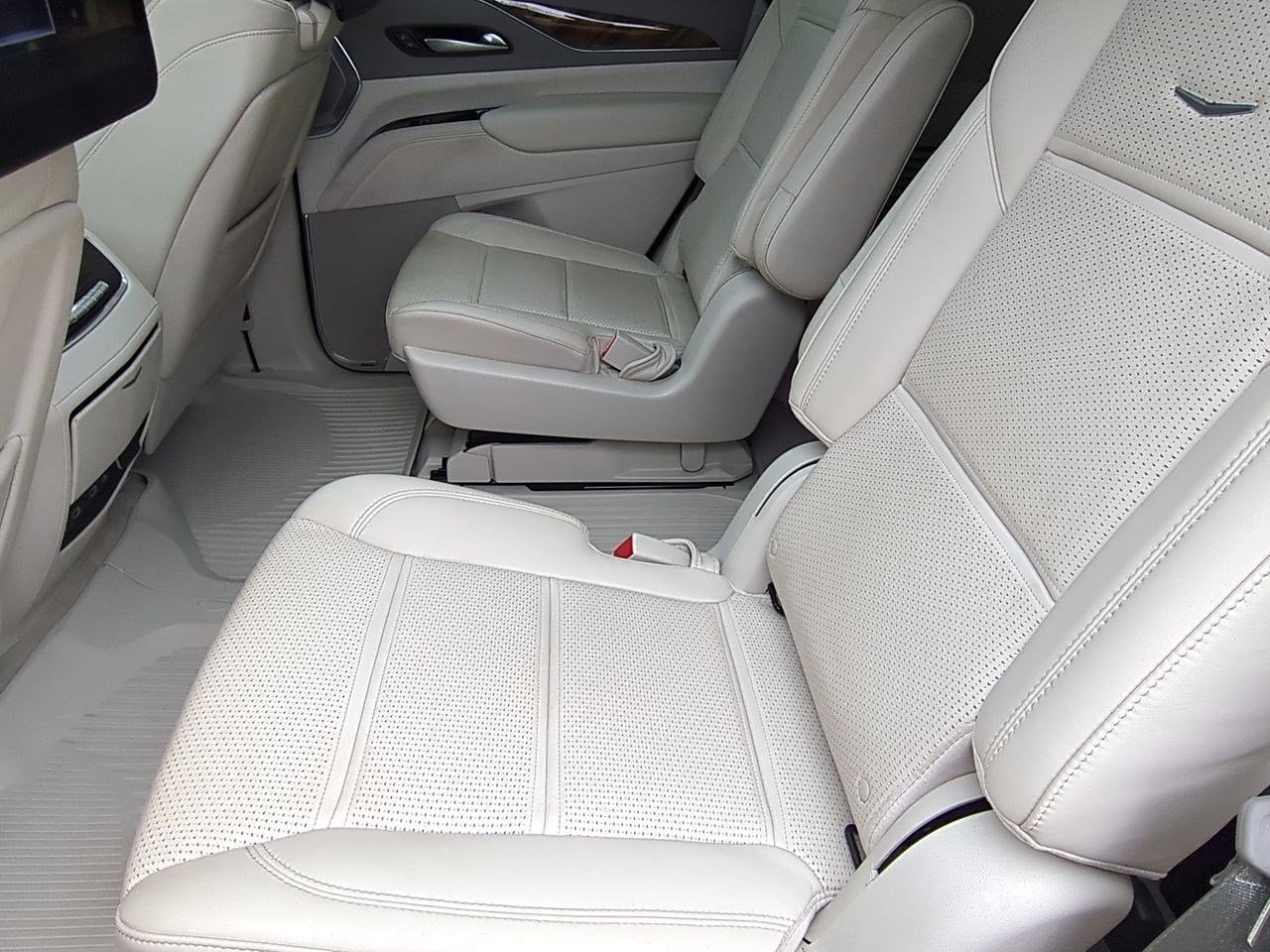 Thumbnail: 2024 Cadillac Escalade - 19