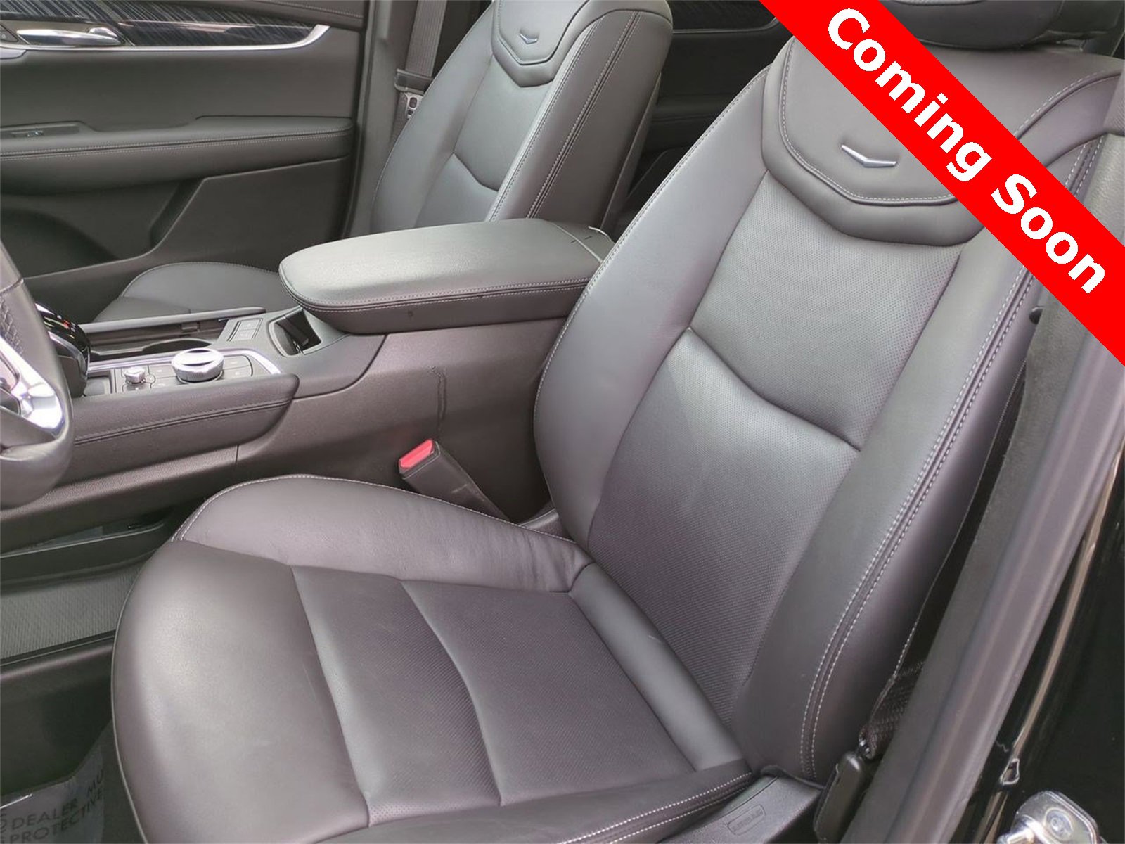 Thumbnail: 2024 Cadillac XT6 - 16