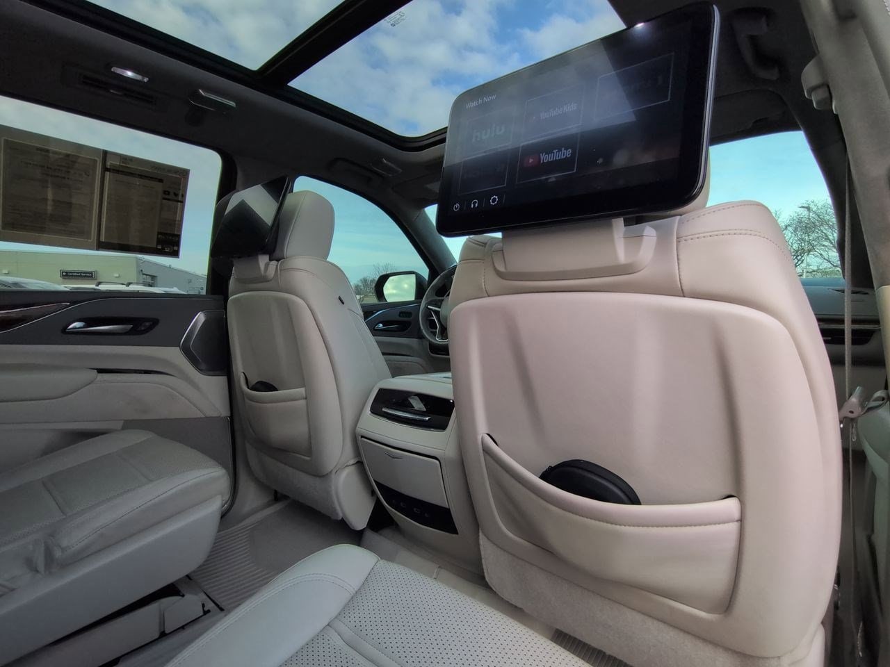 Thumbnail: 2022 Cadillac Escalade - 18