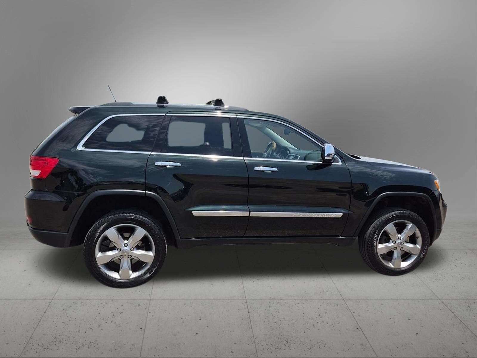 Thumbnail: 2013 Jeep Grand Cherokee - 7