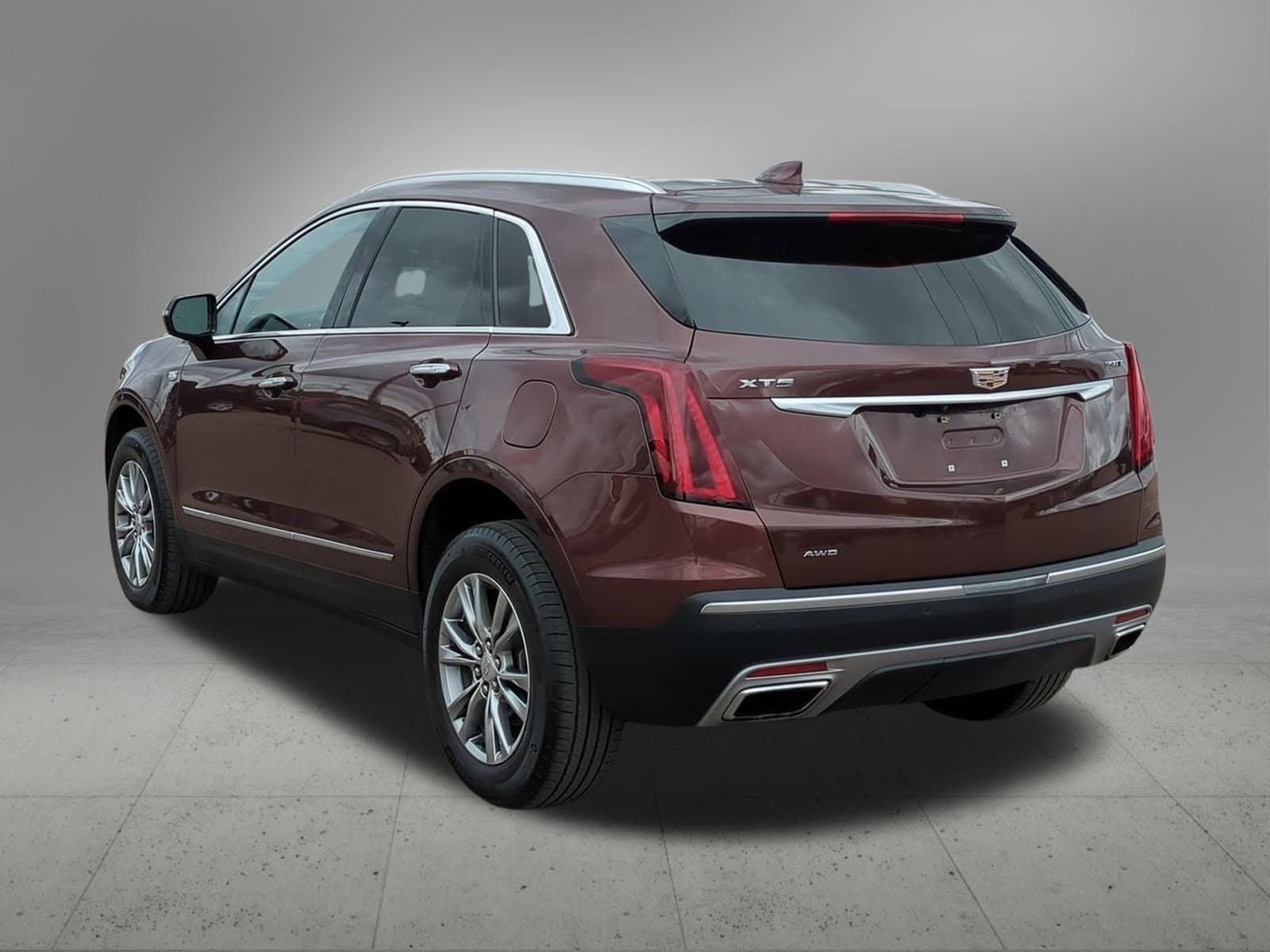 Thumbnail: 2023 Cadillac XT5 - 4