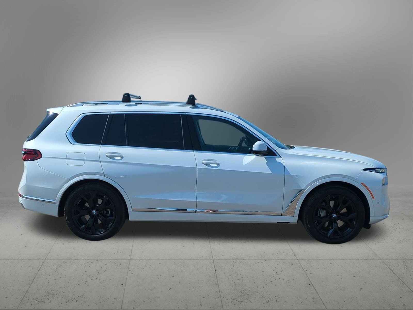 Thumbnail: 2023 BMW X7 - 7