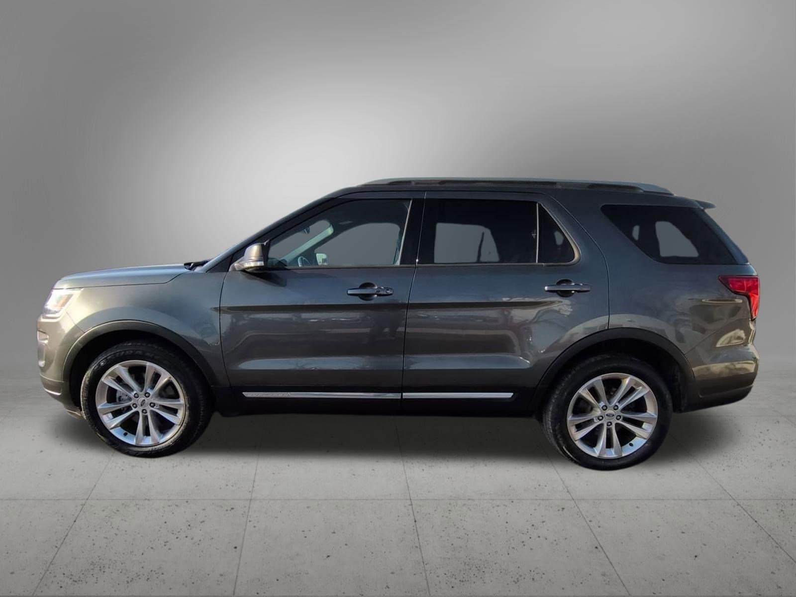Thumbnail: 2019 Ford Explorer - 3