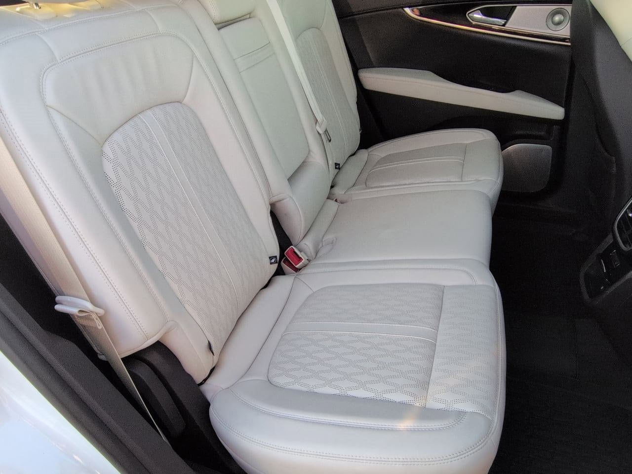 Thumbnail: 2023 Lincoln Nautilus - 21