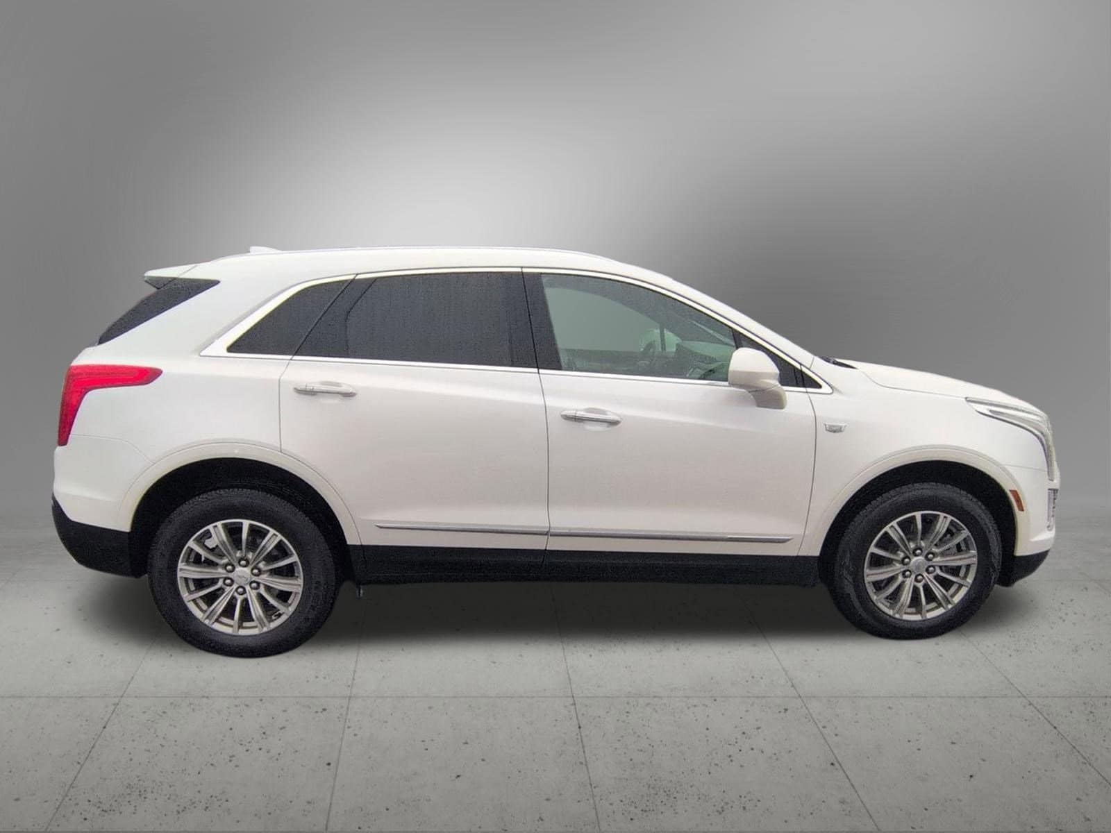 Thumbnail: 2017 Cadillac XT5 - 7