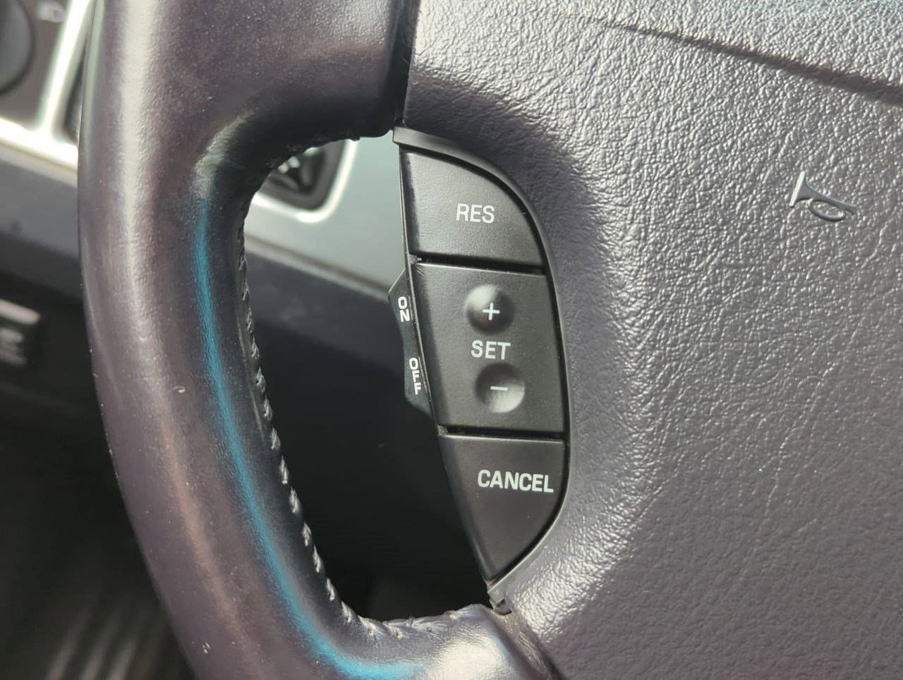 Thumbnail: 2003 Ford Thunderbird - 18