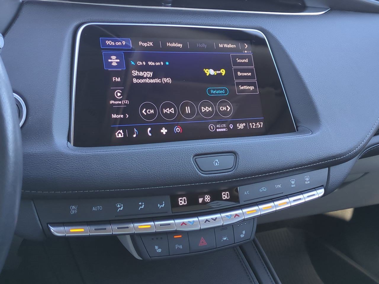 Thumbnail: 2023 Cadillac XT4 - 28