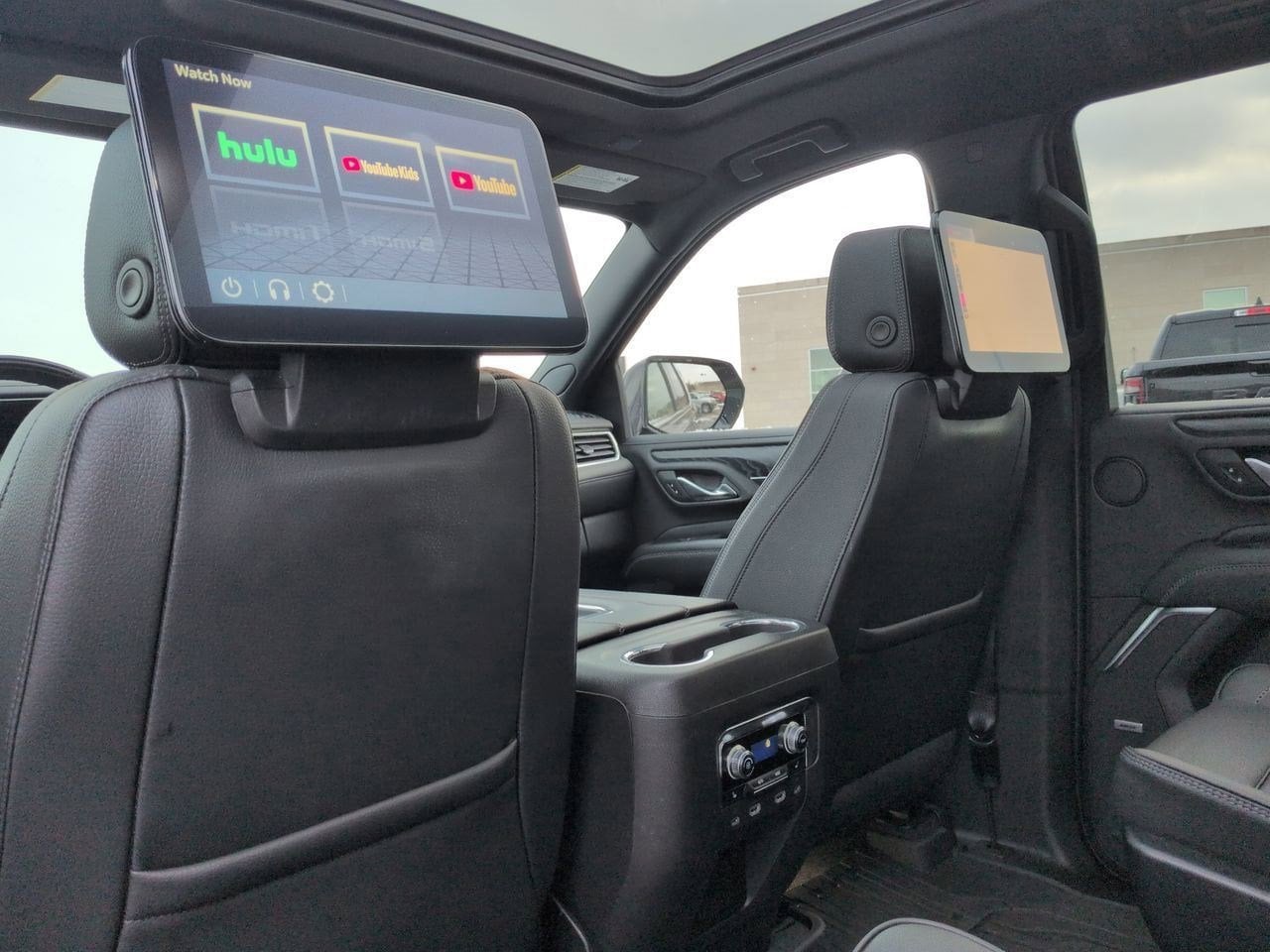 Thumbnail: 2023 GMC Yukon - 18