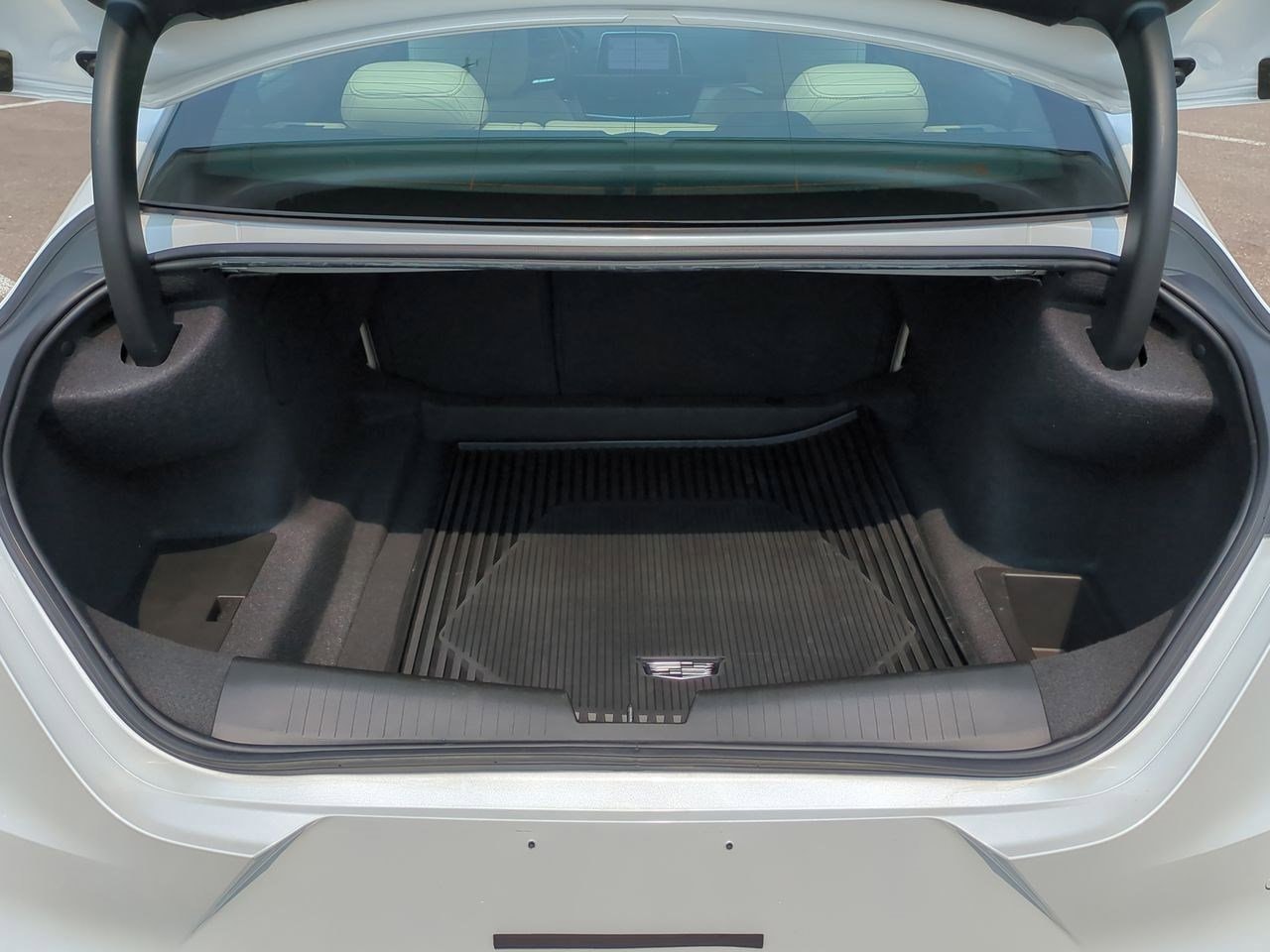 Thumbnail: 2023 Cadillac CT4 - 35