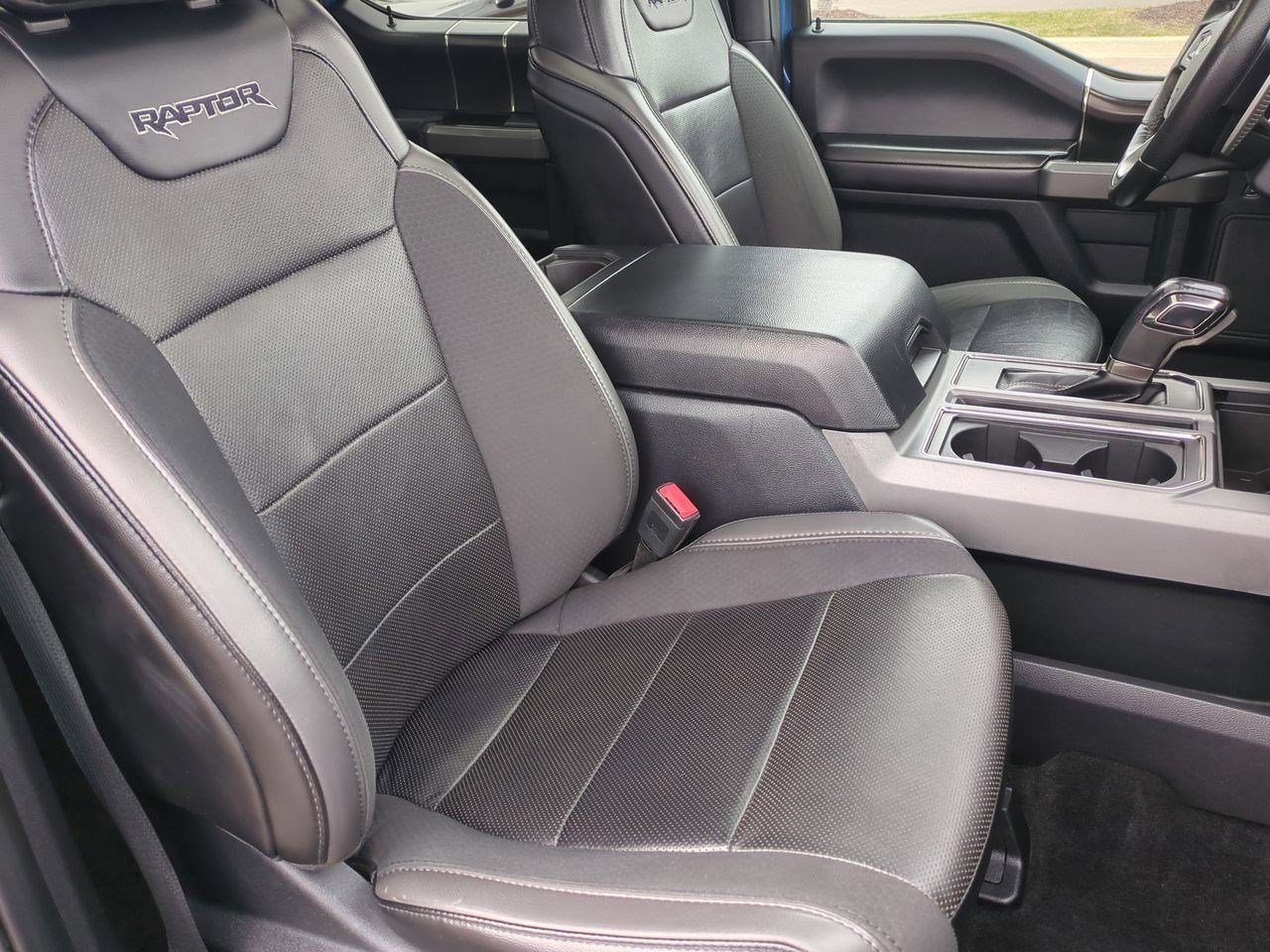 2019 Ford F-150 Raptor 21