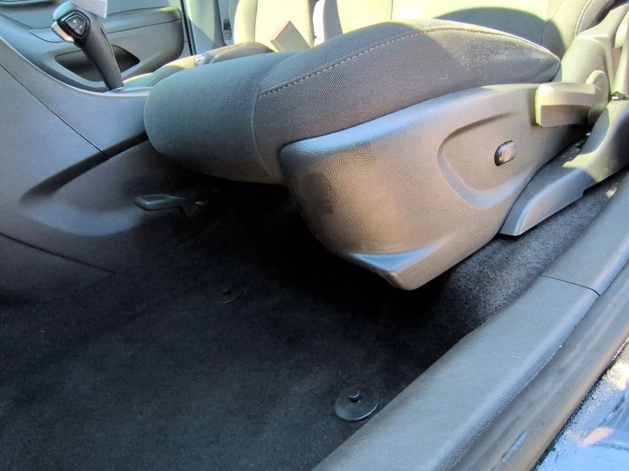 Thumbnail: 2021 Chevrolet Trax - 17