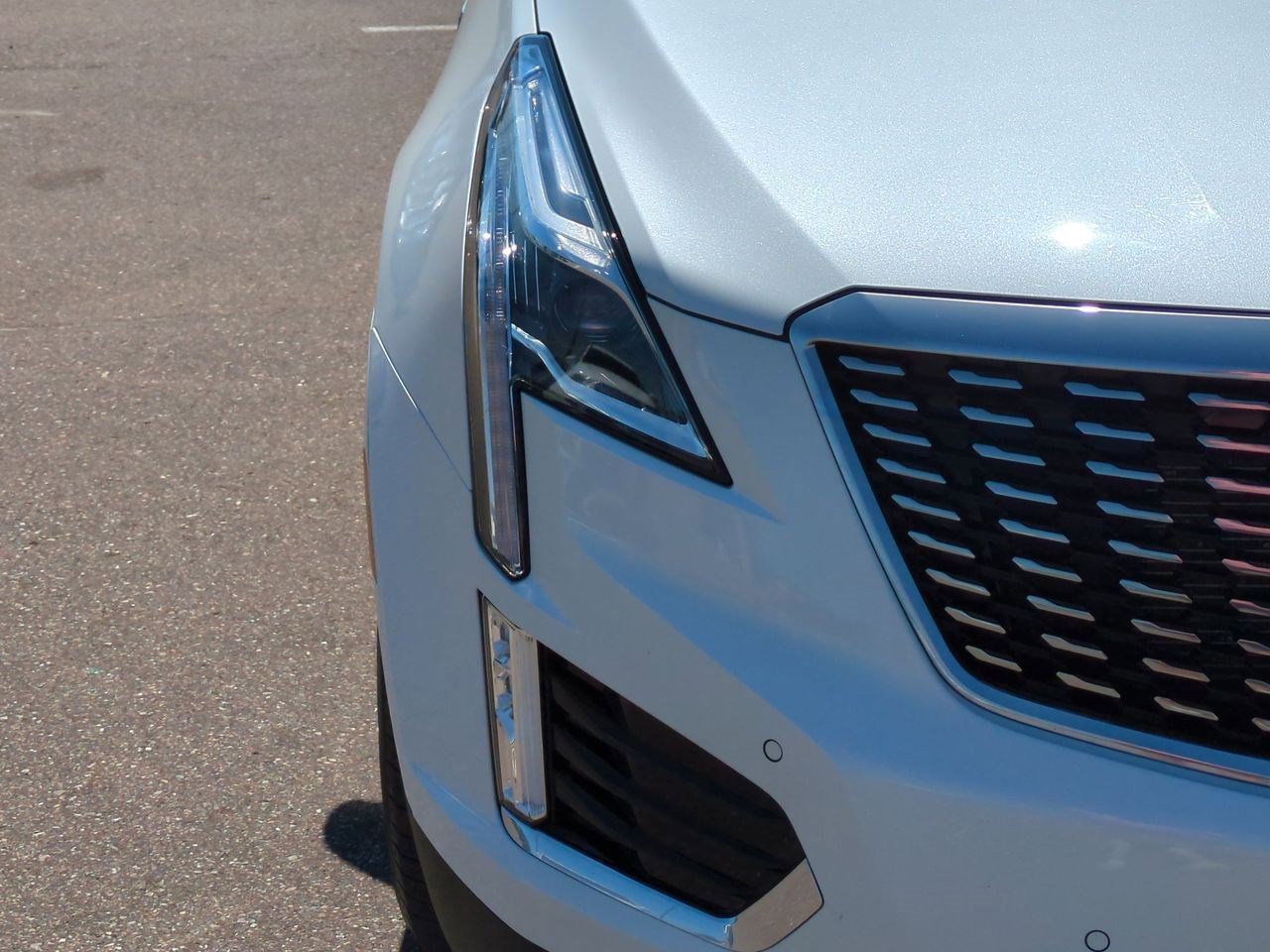 Thumbnail: 2023 Cadillac XT5 - 10