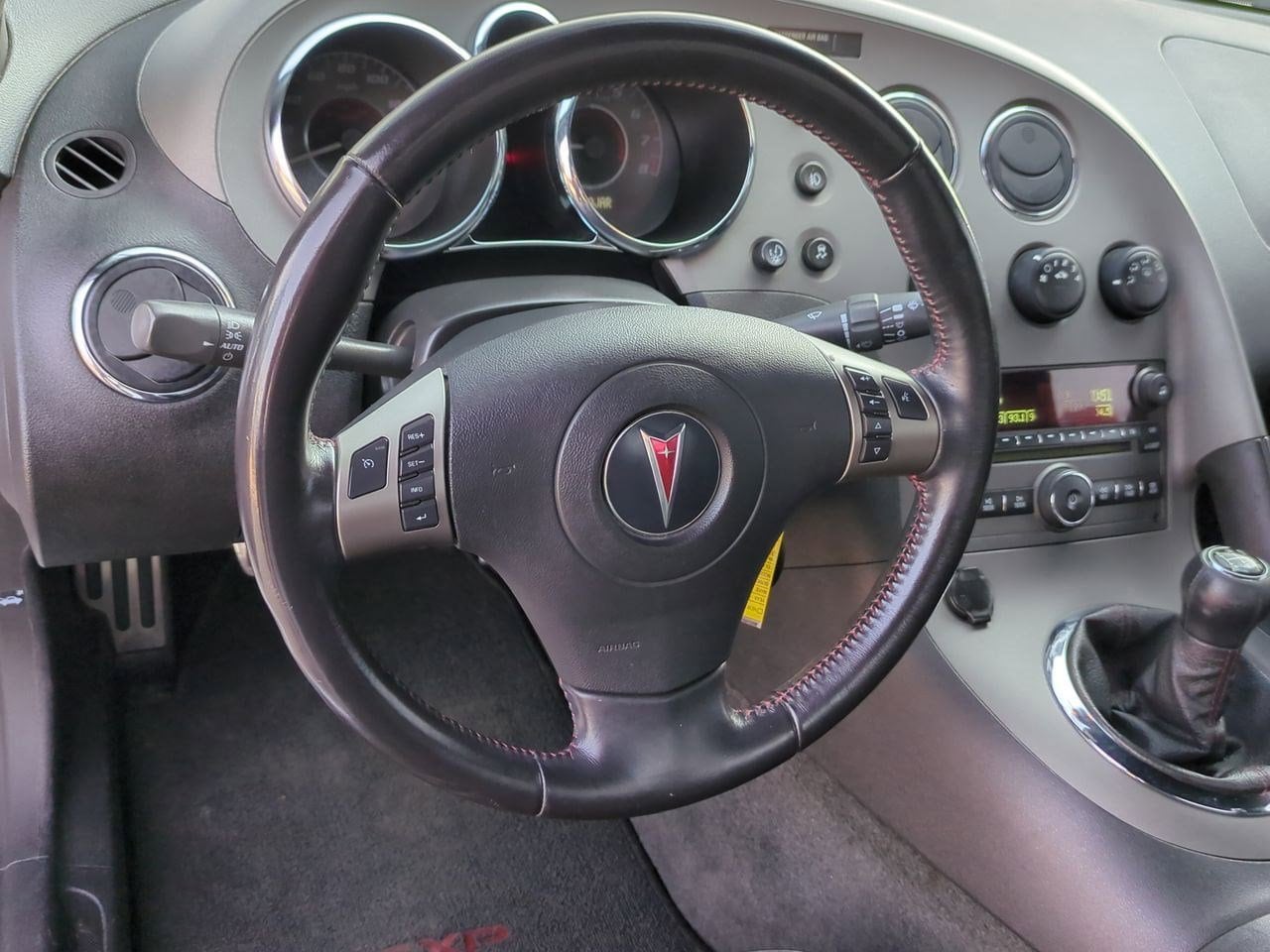Thumbnail: 2008 Pontiac Solstice - 18