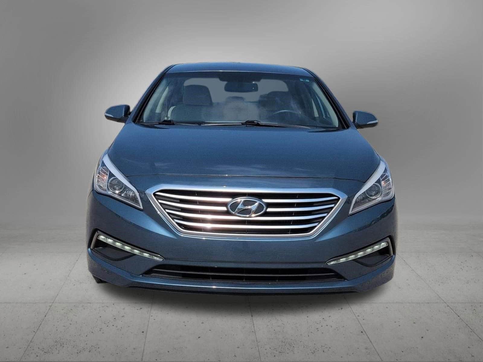 Thumbnail: 2015 Hyundai Sonata - 9