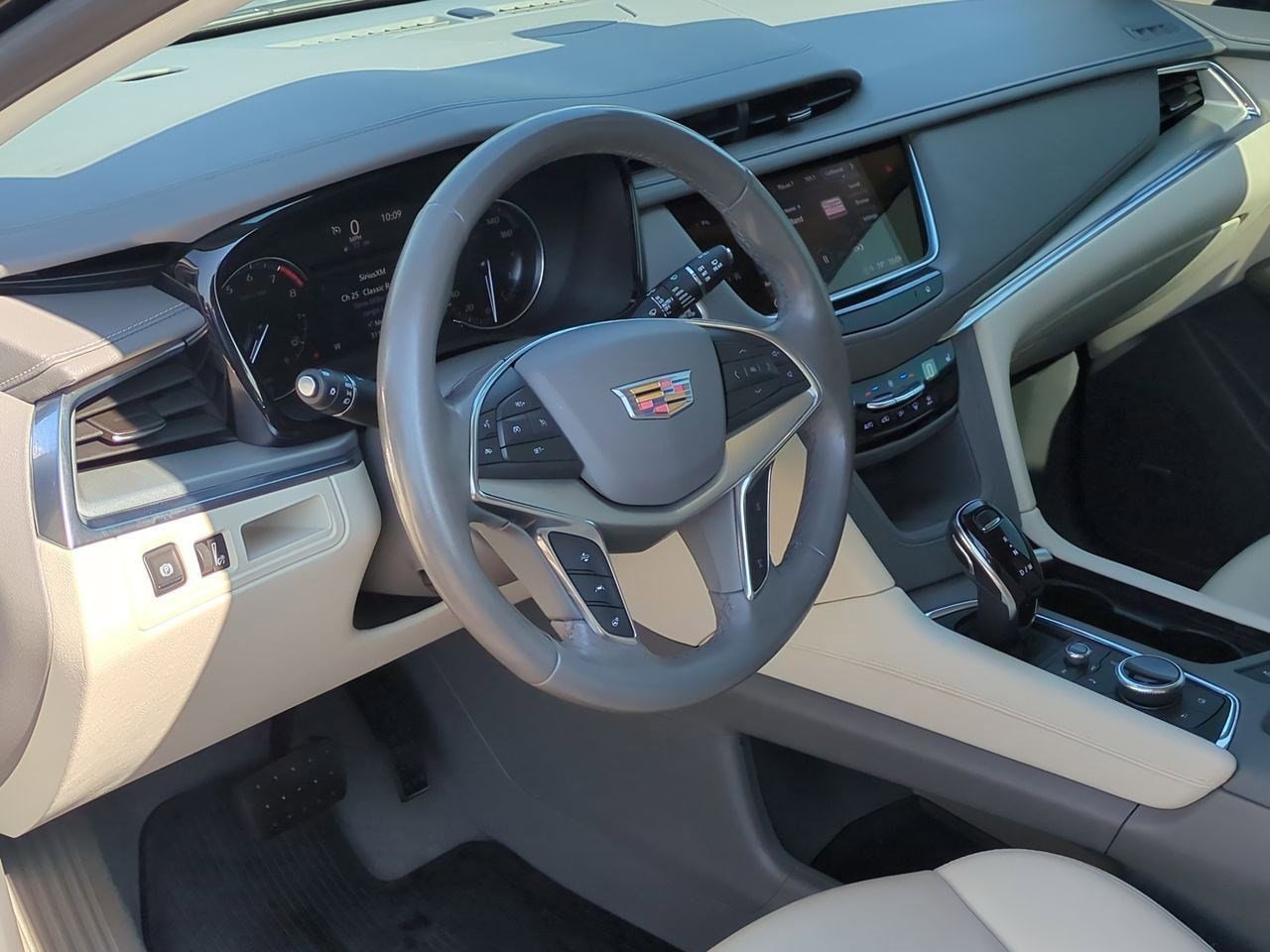 Thumbnail: 2022 Cadillac XT5 - 2