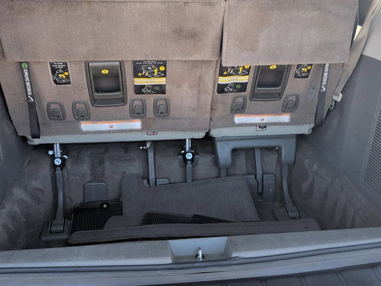 2015 Toyota Sienna XLE - Photo 32
