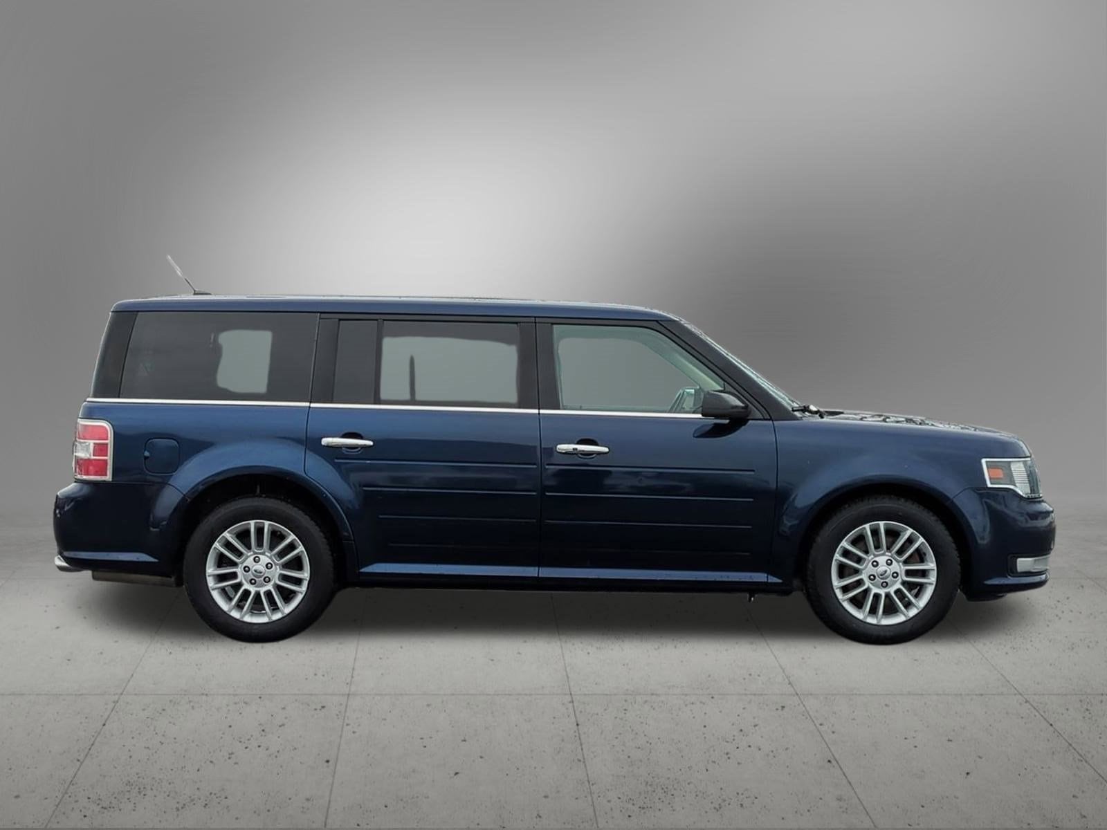 Thumbnail: 2016 Ford Flex - 7