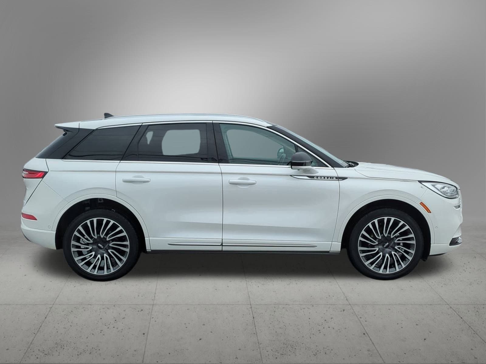 Thumbnail: 2022 Lincoln Corsair - 7