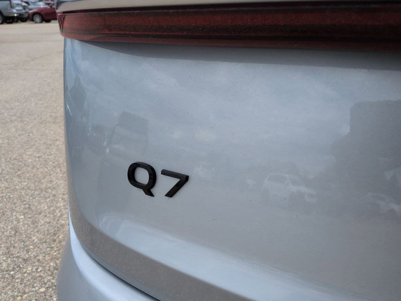 Thumbnail: 2025 Audi Q7 - 12