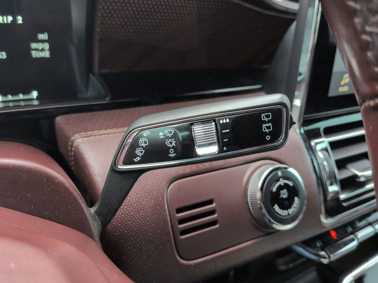 Thumbnail: 2019 Lincoln Navigator - 24