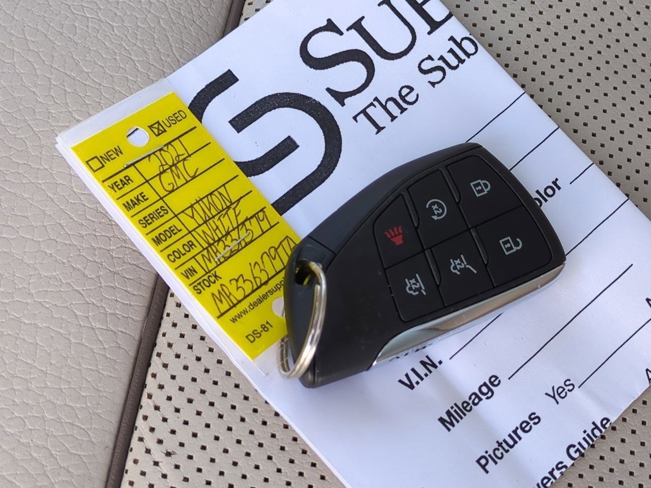 Thumbnail: 2021 GMC Yukon XL - 38