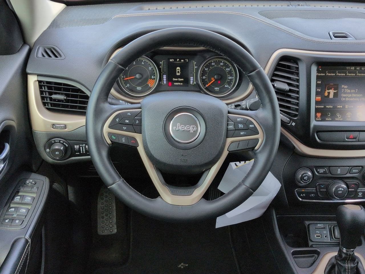 Thumbnail: 2015 Jeep Cherokee - 22