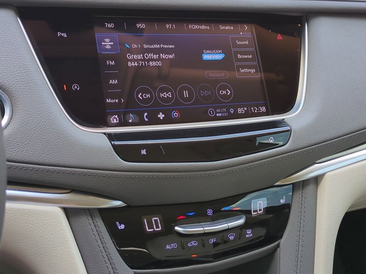 Thumbnail: 2022 Cadillac XT5 - 28
