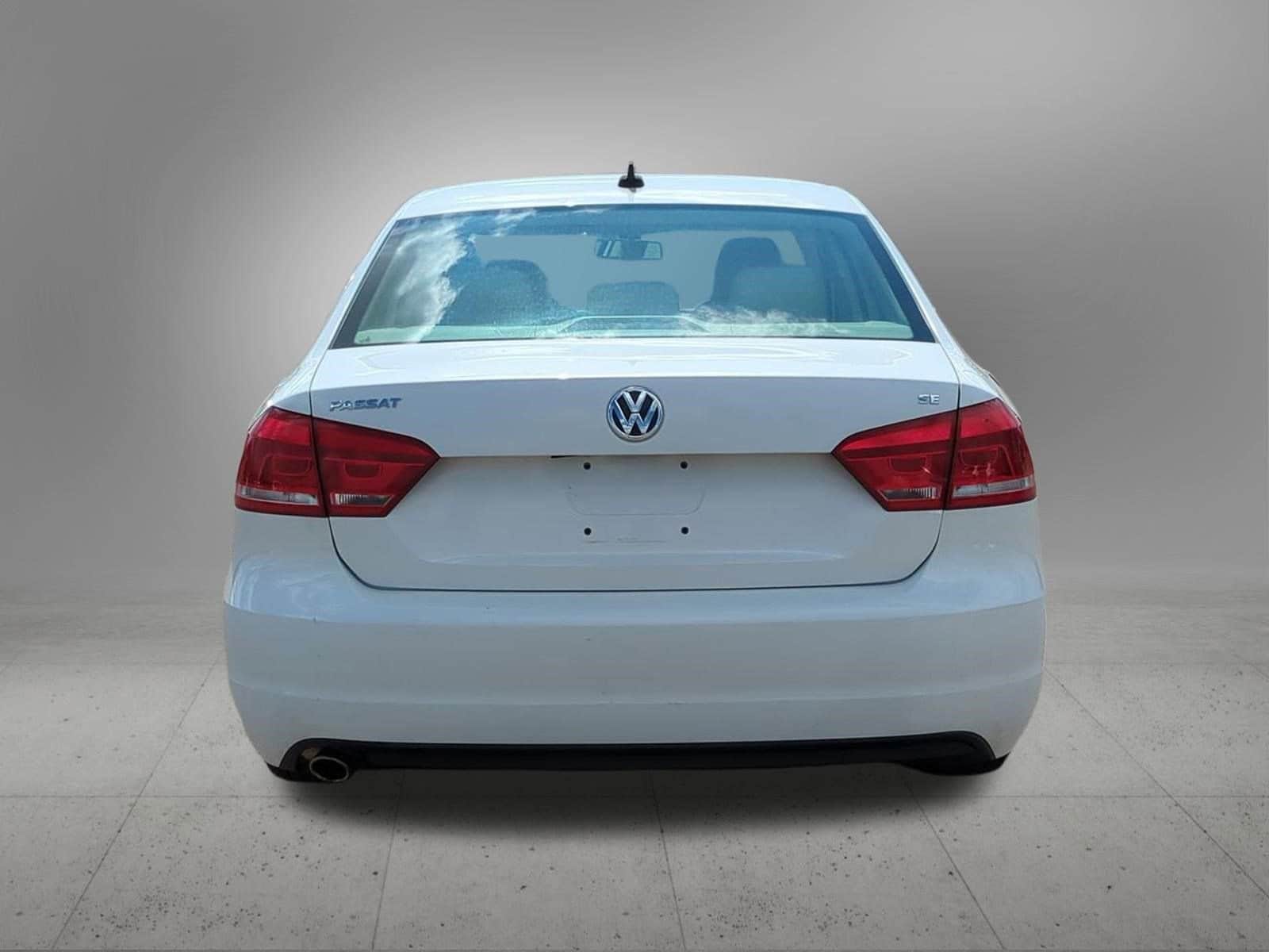 Thumbnail: 2012 Volkswagen Passat - 5